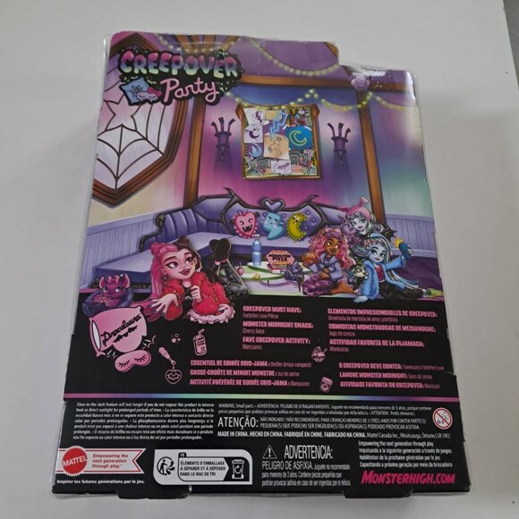 NIB Monster High Creepover Party Doll Draculaura  2022 accessories Fabulous pet - Picture 2 of 2